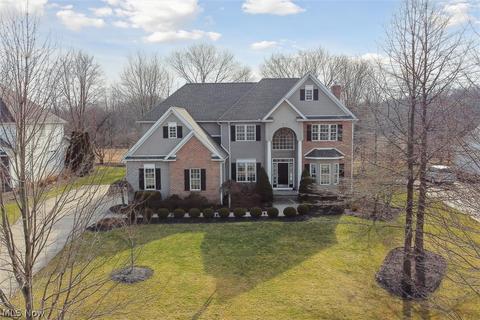7190 Grayson Dr, Canfield, OH 44406 photo 2