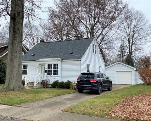 225 E 14th St, Dover, OH 44622 photo 2