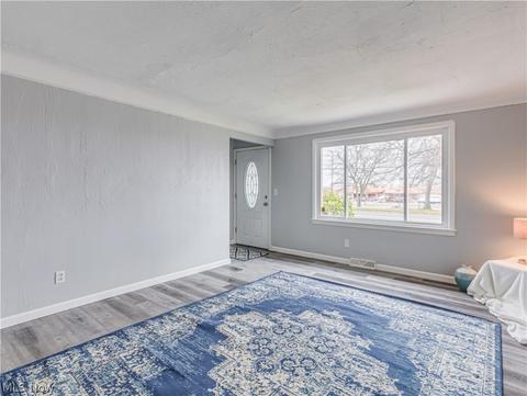 21003 Libby Rd, Maple Heights, OH 44137 photo 5