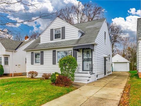 21003 Libby Rd, Maple Heights, OH 44137 photo 2