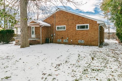 496 E 319 St, Willowick, OH 44095 photo 32