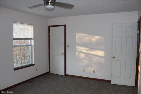 526 Gibbs Rd, Akron, OH 44312 photo 7