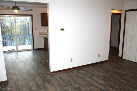 526 Gibbs Rd, Akron, OH 44312 photo 5
