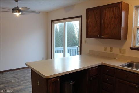 526 Gibbs Rd, Akron, OH 44312 photo 16