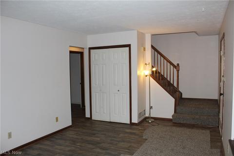 526 Gibbs Rd, Akron, OH 44312 photo 19
