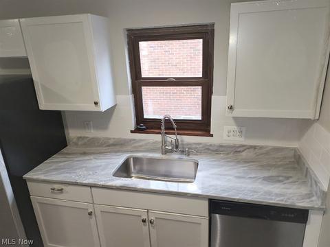 5710 Gilbert Ave, Parma, OH 44129 photo 4