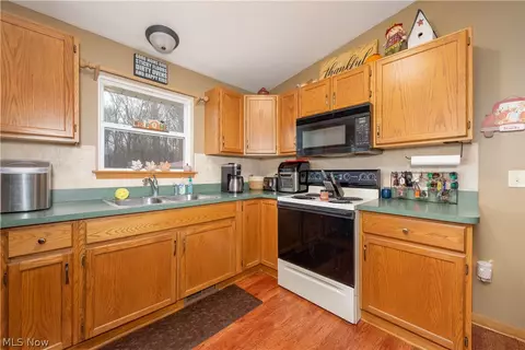 8497 Yale Rd, Rootstown, OH 44272 photo 5