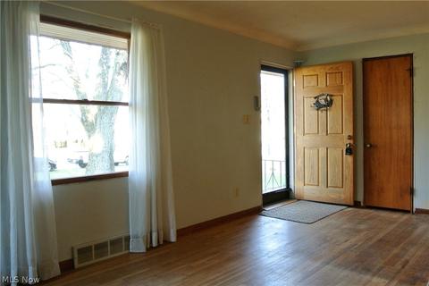 7492 Cherry St, Independence, OH 44131 photo 4