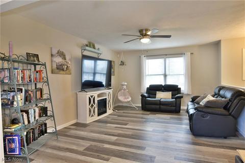 331 Eldon Dr NW, Warren, OH 44483 photo 8
