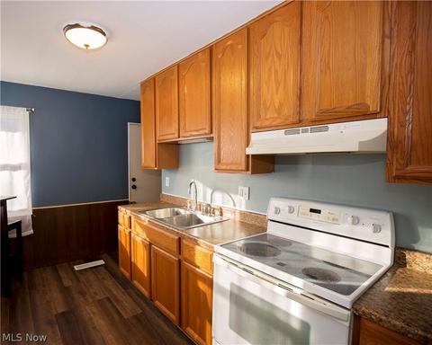 423 Olivet Dr, Elyria, OH 44035 photo 7