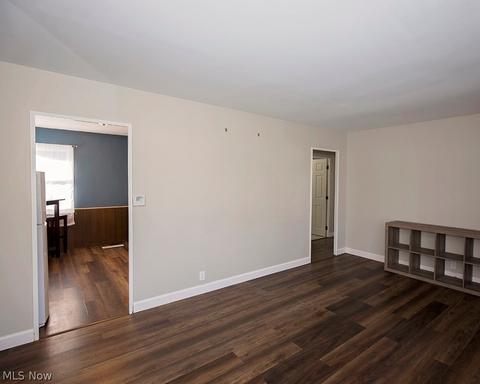 423 Olivet Dr, Elyria, OH 44035 photo 6
