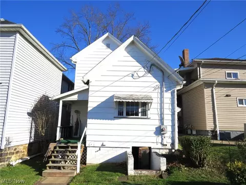 315 N 3rd St, Dennison, OH 44621 photo 3