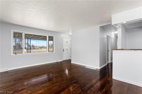2130 Middle Ave, Elyria, OH 44035 photo 4