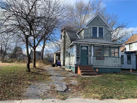 790 E 157th St, Cleveland, OH 44110