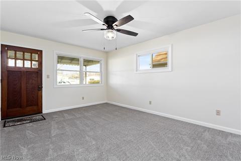 165 Clinton Ave, Elyria, OH 44035 photo 4