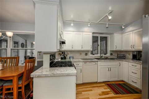 5501 State Rd, Wadsworth, OH 44281 photo 12