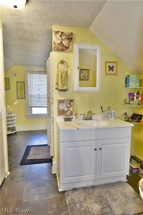 28 Washington Ave, Struthers, OH 44471 photo 16