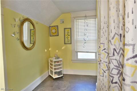 28 Washington Ave, Struthers, OH 44471 photo 8