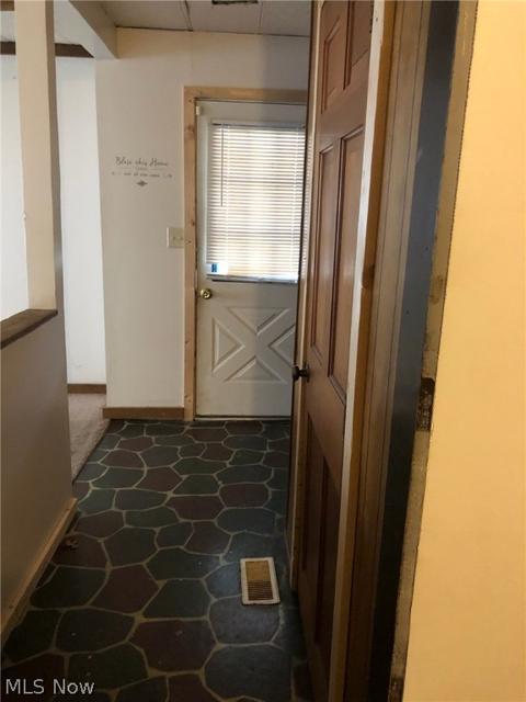 560 Pearl St, Philo, OH 43771 photo 17