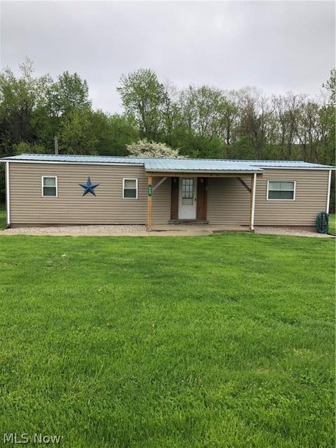 560 Pearl St, Philo, OH 43771 photo 1