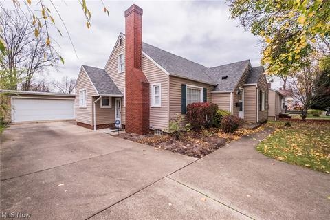1913 Broad Ave NW, Canton, OH 44708 photo 3