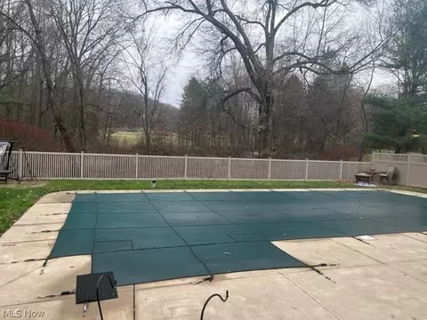 142 Poolside Dr, Dover, OH 44622 photo 30