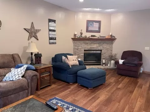 142 Poolside Dr, Dover, OH 44622 photo 9