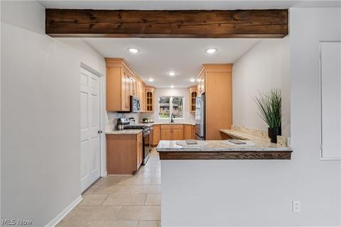 3292 Bancroft Rd, Fairlawn, OH 44333 photo 8
