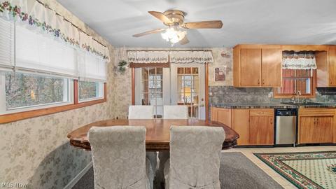 300 E Mohawk Dr, Malvern, OH 44644 photo 7