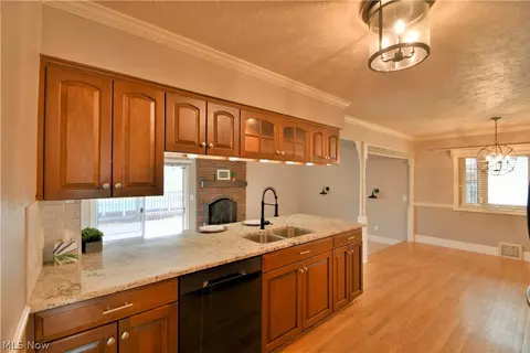 4491 Ocala Dr, Parma, OH 44134 photo 4
