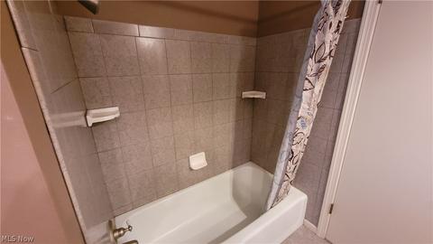 110 Rocky Ledge Dr, Struthers, OH 44471 photo 11