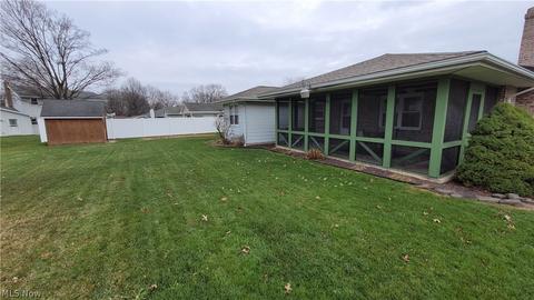 110 Rocky Ledge Dr, Struthers, OH 44471 photo 27