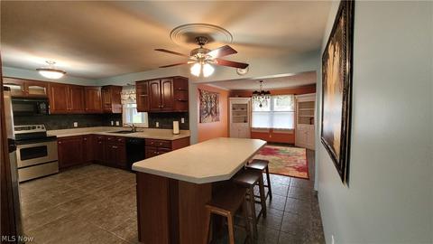 110 Rocky Ledge Dr, Struthers, OH 44471 photo 4
