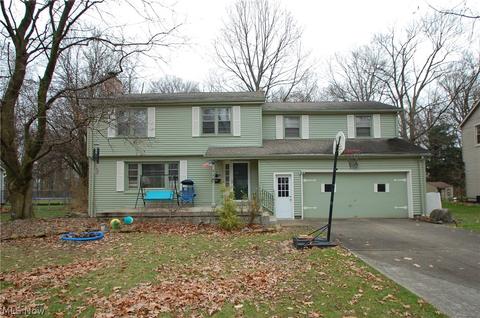 894 Forest Ridge Dr, Boardman, OH 44512 photo 1