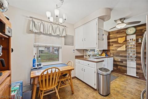 30040 Thomas St, Willowick, OH 44095 photo 6