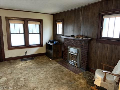 639 Ranney St, Akron, OH 44310 photo 4