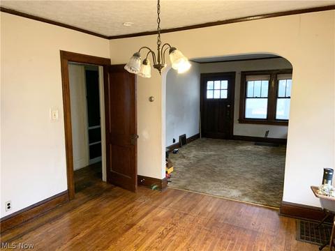 639 Ranney St, Akron, OH 44310 photo 5