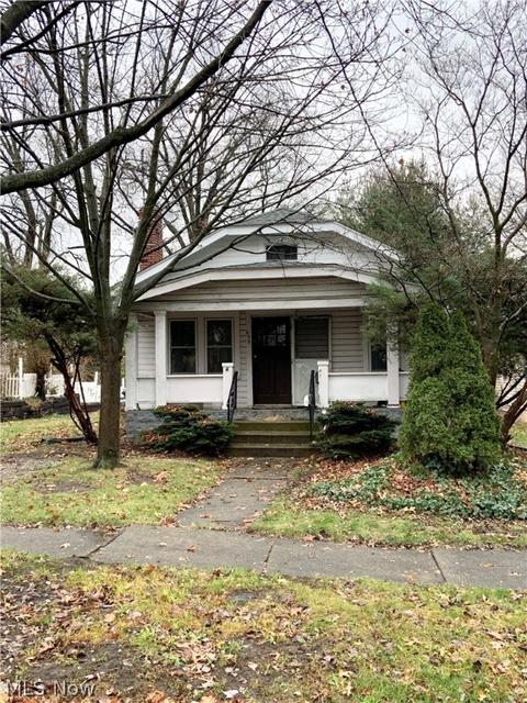 639 Ranney St, Akron, OH 44310 photo 3