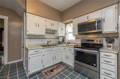 1855 E 32nd St, Lorain, OH 44055 photo 11