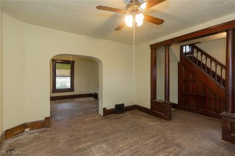 1581 Warner Rd SE, Canton, OH 44707 photo 4