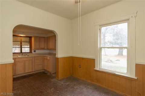 1581 Warner Rd SE, Canton, OH 44707 photo 9
