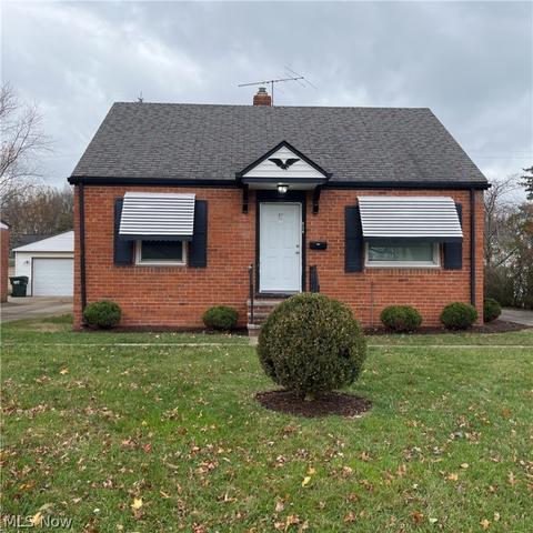 834 E 256th St, Euclid, OH 44132 photo 1