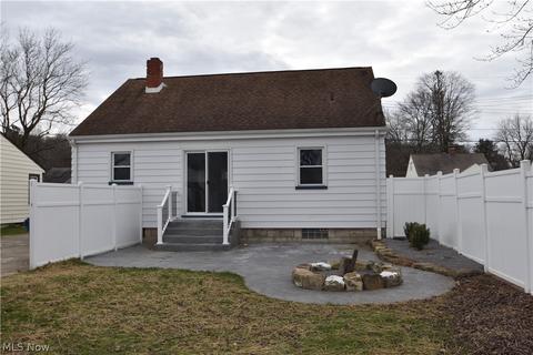 103 Grimm Heights Ave, Struthers, OH 44471 photo 3