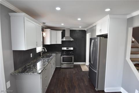 103 Grimm Heights Ave, Struthers, OH 44471 photo 4