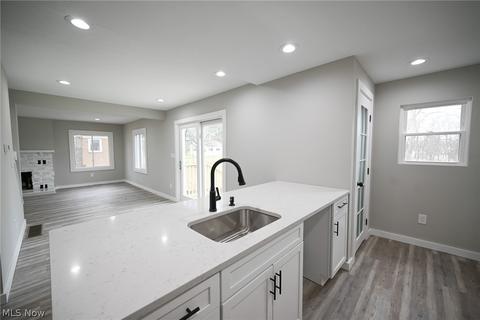 2737 E Sprague Rd, Seven Hills, OH 44131 photo 13