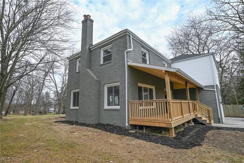 2737 E Sprague Rd, Seven Hills, OH 44131 photo 3