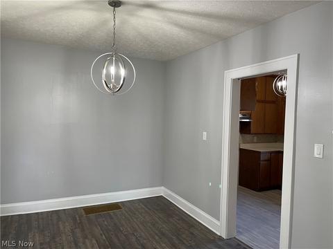 115 E Mapledale Ave, Akron, OH 44301 photo 5