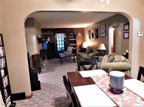 809 W 3rd St, Niles, OH 44446 photo 8