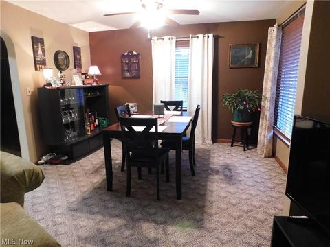 809 W 3rd St, Niles, OH 44446 photo 9