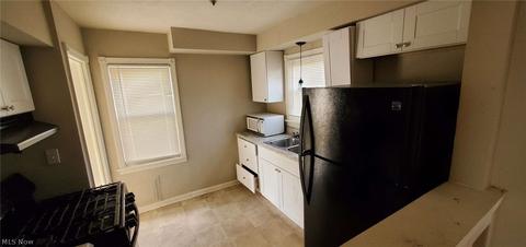 20507 Libby Rd, Maple Heights, OH 44137 photo 7